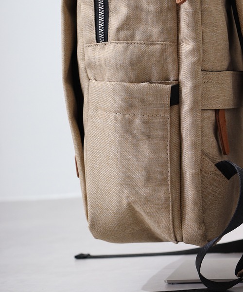 【セール】w*lt(ｳｫﾙﾄ) USBポート付き2層式軽量スクエアリュック（バックパック/リュック）｜FUNALIVE（ファンアライブ）