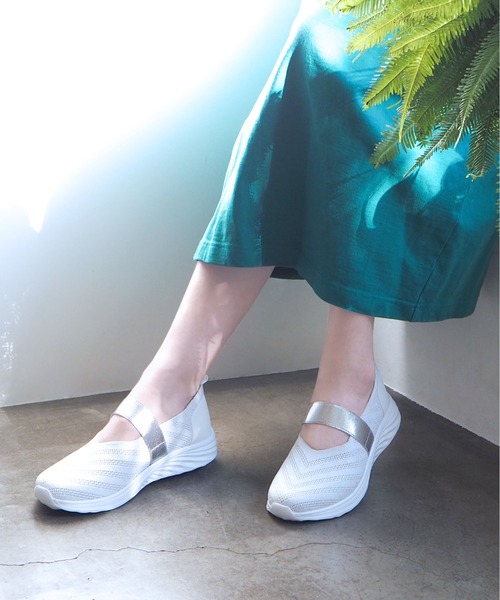 enchanted（エンチャンテッド）の「《SNEEKE》軽量メリージェーンスニーカー（スニーカー・レディース・ピンク/ブラック/ホワイト/ライトグレー/ライトグリーン・LL/L/M/S/3L）」の2枚目の写真