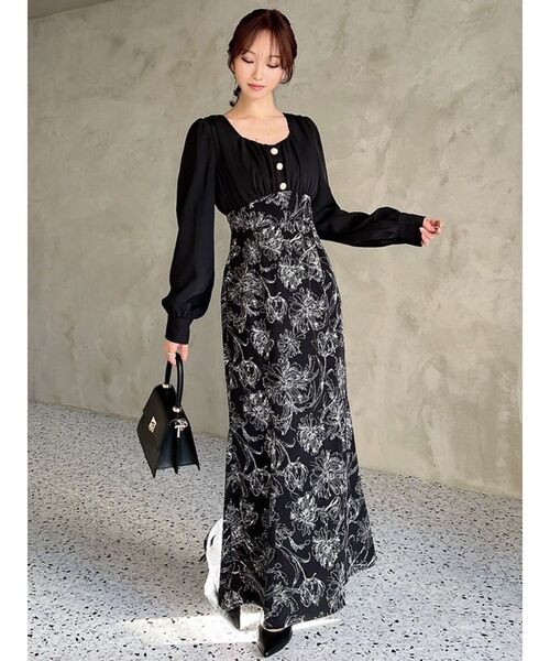 RESEXXY(リゼクシー)の「フロントギャザーマーメイドワンピース(ワンピース・レディース・ホワイト/ブラック・SMALL/MEDIUM)」の4枚目の写真