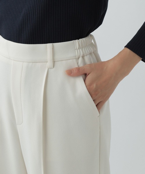 Elura（エルーラ）の「サマ見えリラクシーワイドパンツ（その他パンツ・レディース・ホワイト/ネイビー/ブラック/グレイッシュベージュ・SMALL/MEDIUM/LARGE）」の17枚目の写真