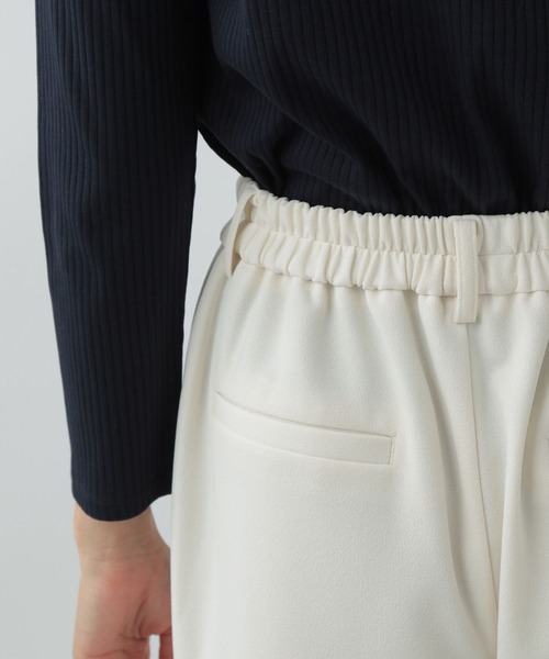 Elura（エルーラ）の「サマ見えリラクシーワイドパンツ（その他パンツ・レディース・ホワイト/ネイビー/ブラック/グレイッシュベージュ・SMALL/MEDIUM/LARGE）」の19枚目の写真