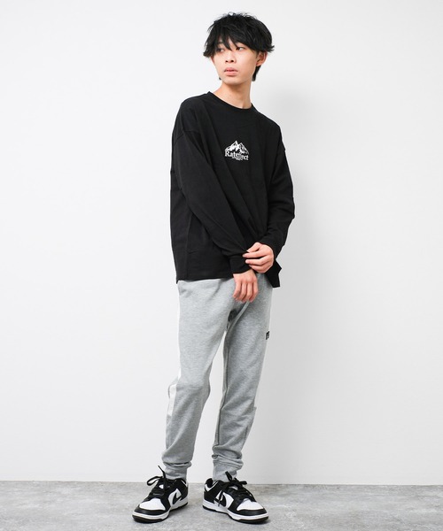 RAT EFFECT(ラットエフェクト)の「ART MOUNTAIN ロングTシャツ(Tシャツ/カットソー・キッズ・グレイッシュベージュ/ブラック/オフホワイト/ダークグリーン・130/140/150/160/170)」の7枚目の写真
