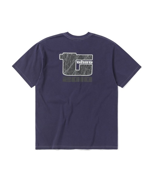 thisisneverthat(ディスイズネバーザット)の「Big Initial Tee(Tシャツ/カットソー・メンズ・ダークグレー/パープル/アイボリー・L/M/S/XL)」の3枚目の写真