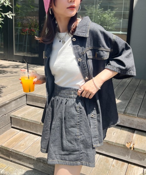 CLEA(クレア)の「オーバー半袖シャツ&ショートパンツ コットンデニムセットアップ(セットアップ・レディース・ブルー/ブラック・FREE)」の3枚目の写真
