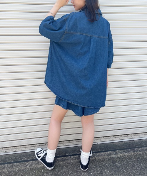 CLEA(クレア)の「オーバー半袖シャツ&ショートパンツ コットンデニムセットアップ(セットアップ・レディース・ブルー/ブラック・FREE)」の12枚目の写真