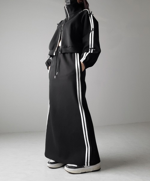 me+em select（ミームセレクト）の「【 セットアップ 】サイドラインミニリボンスウェットブルゾン ＆ スウェットロングスカート SET（セットアップ・レディース・ブラック/グレー・FREE）」の16枚目の写真