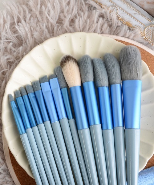 Mayree(メイリー)の「【resonance】ニュアンスカラー メイク ブラシセット (巾着ケース付き)(メイクブラシ・レディース・グリーン系/ベージュ系/パープル系/ブルー系・FREE)」の11枚目の写真