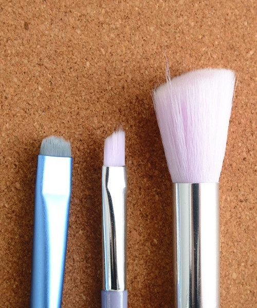 Mayree(メイリー)の「【resonance】ニュアンスカラー メイク ブラシセット (巾着ケース付き)(メイクブラシ・レディース・グリーン系/ベージュ系/パープル系/ブルー系・FREE)」の5枚目の写真