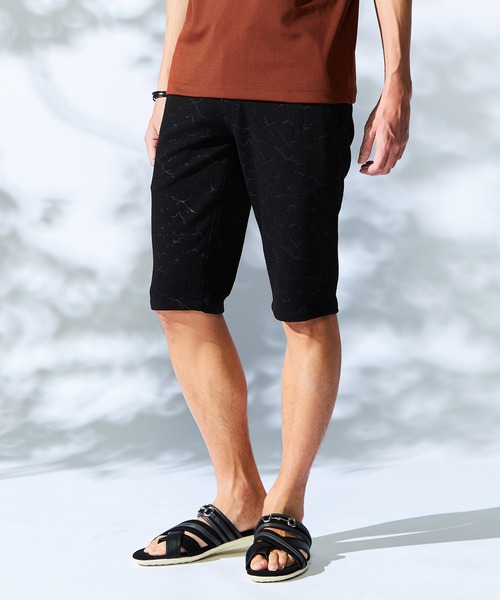 HIDEAWAYS NICOLE（ハイダウェイニコル）の「アラカルトエンボスハーフパンツ（その他パンツ・メンズ・ホワイト系/ブラック/オフホワイト/ブラック系・SMALL/MEDIUM/LARGE/X-LARGE）」の4枚目の写真