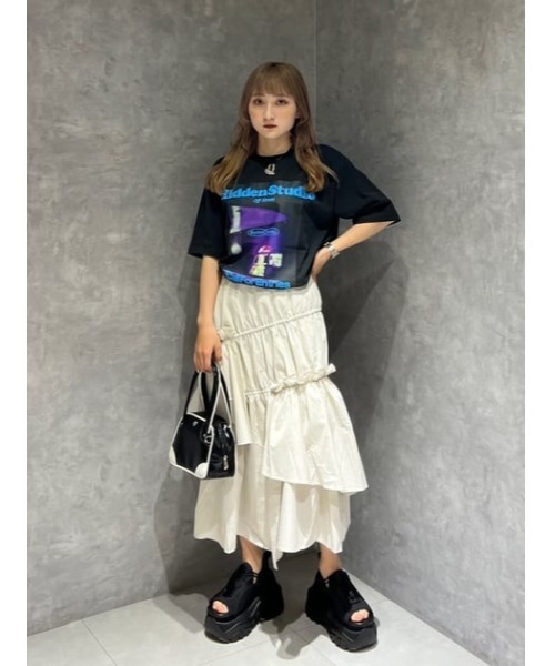 SLY（スライ）の「PUFFER LOGO & PHOTO T/SH パッファー ロゴ アンド フォト ティーシャツ（Tシャツ/カットソー・レディース・イエロー/ホワイト/ライトブラック/スモークピンク・FREE）」の20枚目の写真