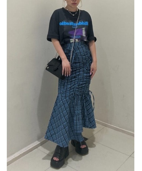 SLY（スライ）の「PUFFER LOGO & PHOTO T/SH パッファー ロゴ アンド フォト ティーシャツ（Tシャツ/カットソー・レディース・イエロー/ホワイト/ライトブラック/スモークピンク・FREE）」の21枚目の写真