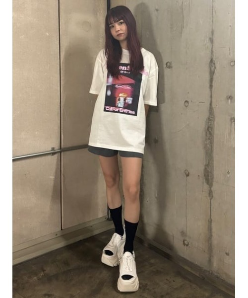 SLY（スライ）の「PUFFER LOGO & PHOTO T/SH パッファー ロゴ アンド フォト ティーシャツ（Tシャツ/カットソー・レディース・イエロー/ホワイト/ライトブラック/スモークピンク・FREE）」の7枚目の写真