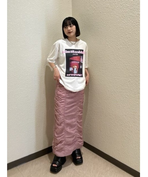 SLY（スライ）の「PUFFER LOGO & PHOTO T/SH パッファー ロゴ アンド フォト ティーシャツ（Tシャツ/カットソー・レディース・イエロー/ホワイト/ライトブラック/スモークピンク・FREE）」の12枚目の写真