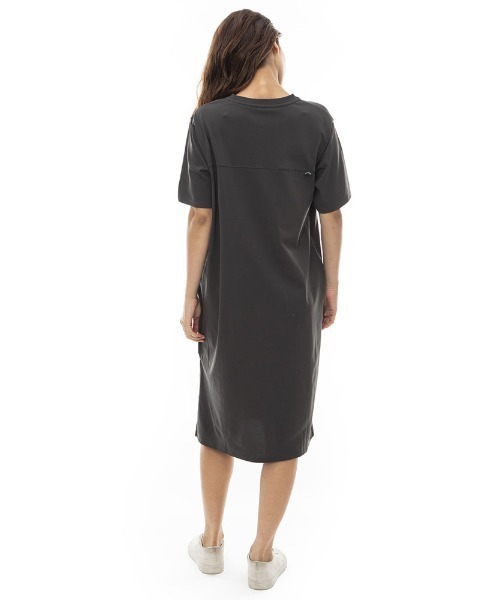 BILLABONG(ビラボン)の「BILLABONG レディース ONE POINT TEE ONEPIECE ドレス 【2024年春夏モデル】/ビラボンワンポイントワンピース(ワンピース・レディース・ブラック/オフホワイト・MEDIUM/LARGE)」の6枚目の写真