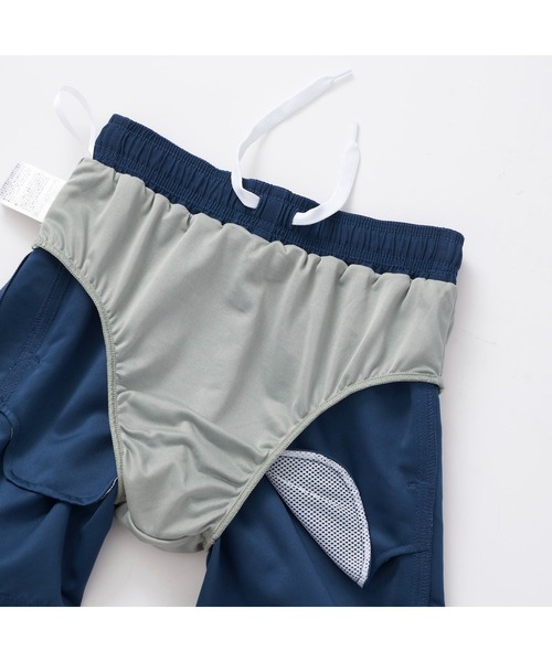 RUSTY（ラスティ）の「RUSTY/ラスティ 子供用 ショートパンツ 水陸両用 ブランド ロゴ刺繍 スポーティーサーフトランクス 水着（水着・キッズ・ネイビー/グリーン/レッド/ロイヤルブルー/ブラック・130cm/140cm/160cm/150cm）」の16枚目の写真