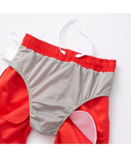 RUSTY（ラスティ）の「RUSTY/ラスティ 子供用 ショートパンツ 水陸両用 ブランド ロゴ刺繍 スポーティーサーフトランクス 水着（水着・キッズ・ネイビー/グリーン/レッド/ロイヤルブルー/ブラック・130cm/140cm/160cm/150cm）」の21枚目の写真