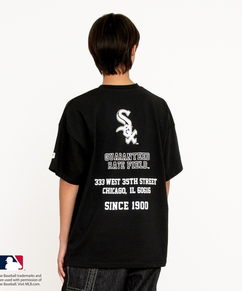 GLAZOS(グラソス)の「【大人向けサイズあり】【MLB】チームロゴプリント半袖Tシャツ(Tシャツ/カットソー・キッズ・ホワイト/オートミール/ネイビー/ブラック・140cm/150cm/160cm/170cm)」の1枚目の写真