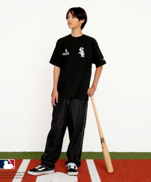 GLAZOS(グラソス)の「【大人向けサイズあり】【MLB】チームロゴプリント半袖Tシャツ(Tシャツ/カットソー・キッズ・ホワイト/オートミール/ネイビー/ブラック・140cm/150cm/160cm/170cm)」の5枚目の写真