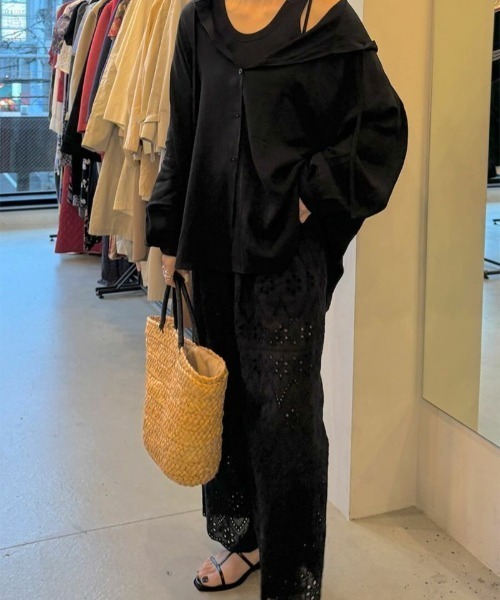 ISOOK（アイスー）の「ナチュラルバスケットバッグ (chiica select) / バスケットバッグ かごバッグ トートバッグ（かごバッグ・レディース・ベージュ・FREE）」の4枚目の写真