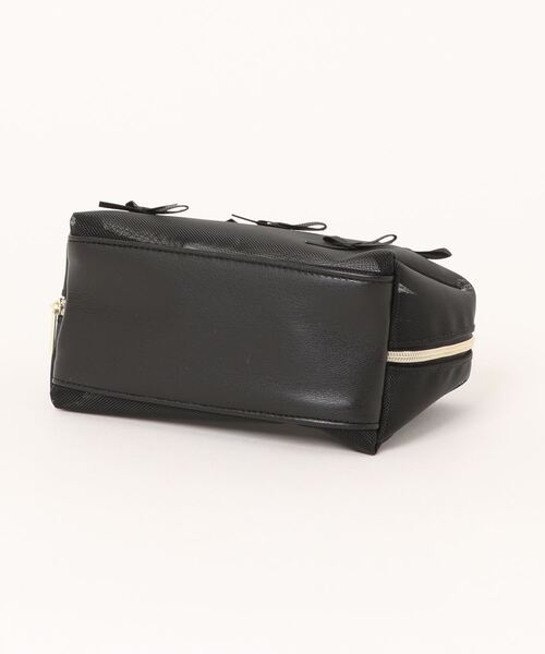 SPINNS（スピンズ）の「5リボンメッシュポーチ（ポーチ・レディース・ブラック・ONESIZE）」の3枚目の写真