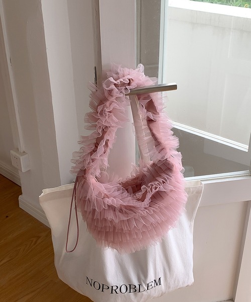 LAFFMO（ラフモ）の「チュールフリルバッグ（ショルダーバッグ・レディース・ブラック/ブルー/オフホワイト/ピンク・F）」の13枚目の写真