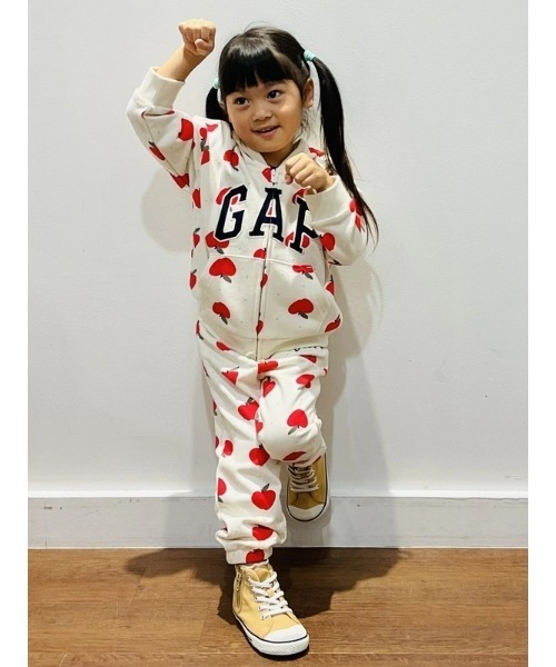 GAP(ギャップ)の「babyGap リラックス GAPロゴ ジップアップパーカー(パーカー・キッズ・ピンク/アイボリー・70cm/110cm/105cm/100cm/80cm/90cm/95cm)」の9枚目の写真