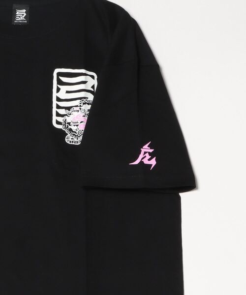 INNOCENT(イノセント)の「『KINJAZ』Graphic T(Tシャツ/カットソー・メンズ・ブラック/ホワイト・LARGE/MEDIUM)」の4枚目の写真