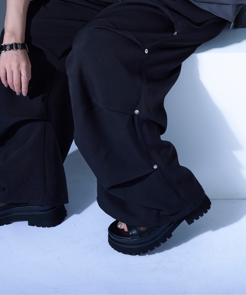 Ellno Loset(エルノロゼット)の「スタッズタックパンツ(その他パンツ・メンズ・ブラック/アッシュグレー・X-SMALL/SMALL/LARGE/MEDIUM)」の11枚目の写真