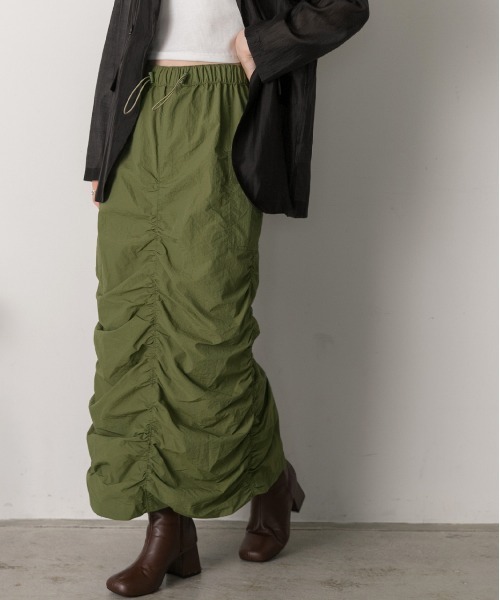 ad thie(アドティエ)の「Iライン・ナイロン ギャザーデザインスカート(スカート・レディース・チョコ/カーキ/ベージュ/ブラック・FREE)」の8枚目の写真
