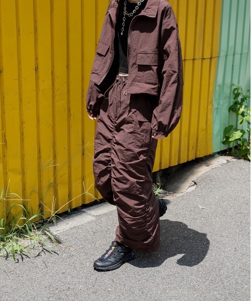 ad thie(アドティエ)の「Iライン・ナイロン ギャザーデザインスカート(スカート・レディース・チョコ/カーキ/ベージュ/ブラック・FREE)」の5枚目の写真