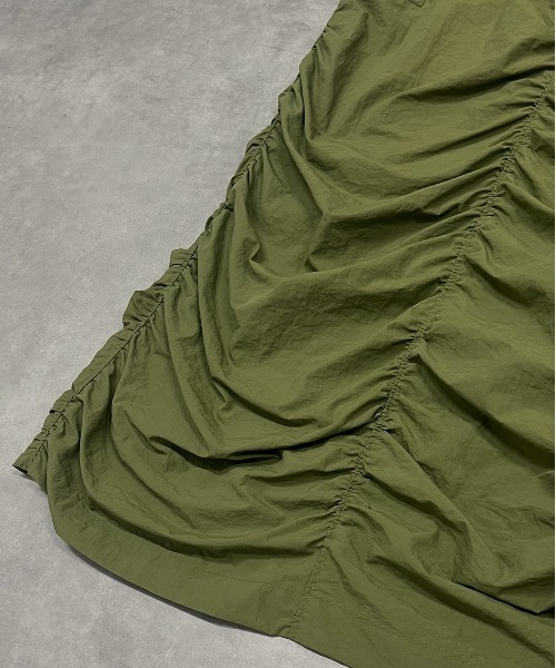 ad thie(アドティエ)の「Iライン・ナイロン ギャザーデザインスカート(スカート・レディース・チョコ/カーキ/ベージュ/ブラック・FREE)」の18枚目の写真