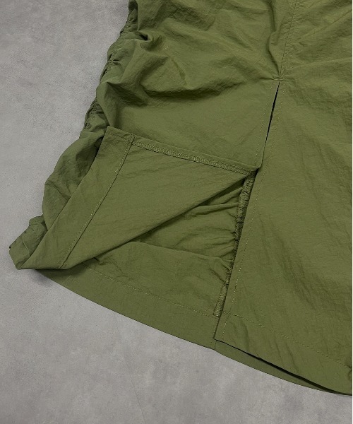 ad thie(アドティエ)の「Iライン・ナイロン ギャザーデザインスカート(スカート・レディース・チョコ/カーキ/ベージュ/ブラック・FREE)」の20枚目の写真