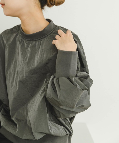 ITEMS URBANRESEARCH(アイテムズ アーバンリサーチ)の「ナイロンプルオーバー(シャツ/ブラウス・レディース・ブラック/グレー・FREE)」の8枚目の写真