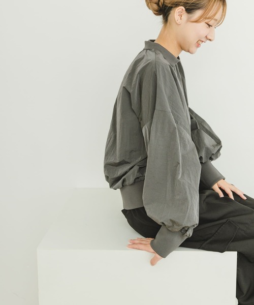 ITEMS URBANRESEARCH(アイテムズ アーバンリサーチ)の「ナイロンプルオーバー(シャツ/ブラウス・レディース・ブラック/グレー・FREE)」の11枚目の写真