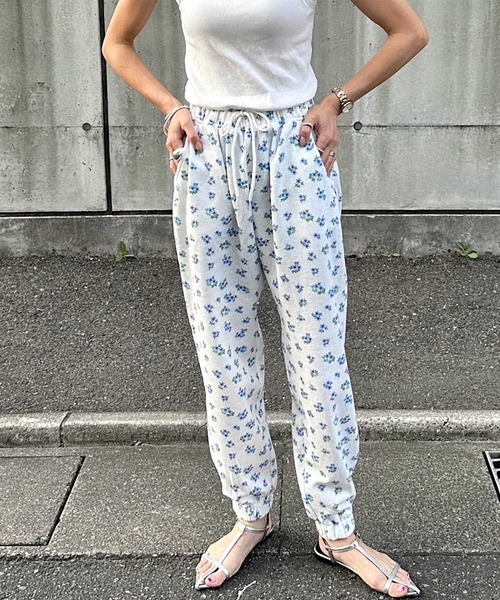 INTERPLAY（インタープレイ）の「【INTERPLAY x AYA】Waffle Flower Jogger Pants（その他パンツ・レディース・グレー系その他/ホワイト系その他・SMALL/MEDIUM）」の2枚目の写真