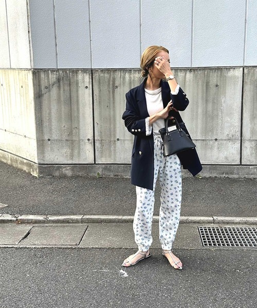 INTERPLAY（インタープレイ）の「【INTERPLAY x AYA】Waffle Flower Jogger Pants（その他パンツ・レディース・グレー系その他/ホワイト系その他・SMALL/MEDIUM）」の4枚目の写真