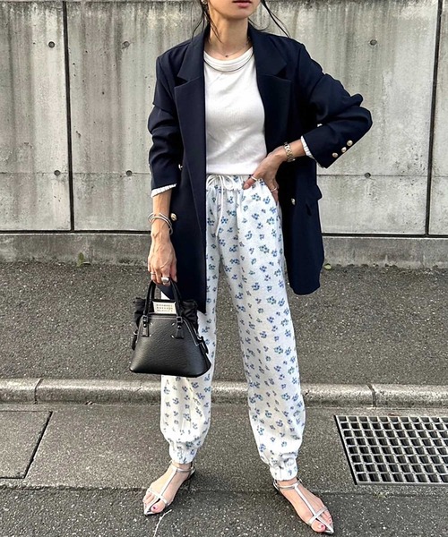 INTERPLAY（インタープレイ）の「【INTERPLAY x AYA】Waffle Flower Jogger Pants（その他パンツ・レディース・グレー系その他/ホワイト系その他・SMALL/MEDIUM）」の3枚目の写真