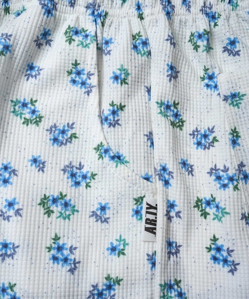 INTERPLAY（インタープレイ）の「【INTERPLAY x AYA】Waffle Flower Jogger Pants（その他パンツ・レディース・グレー系その他/ホワイト系その他・SMALL/MEDIUM）」の11枚目の写真