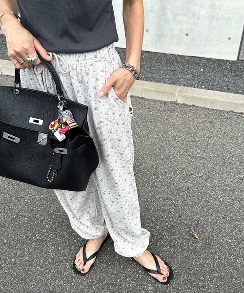 INTERPLAY（インタープレイ）の「【INTERPLAY x AYA】Waffle Flower Jogger Pants（その他パンツ・レディース・グレー系その他/ホワイト系その他・SMALL/MEDIUM）」の14枚目の写真