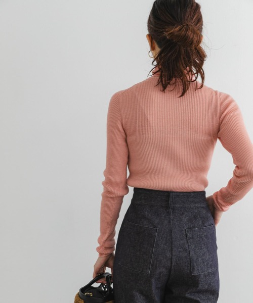 F by ROSSO(エフバイロッソ)の「F by ROSSO ウォッシャブルシアーリブタートルニット(ニット/セーター・レディース・ブルー/チャコールグレー/イエロー/ライトグレー/ピンク・FREE)」の9枚目の写真