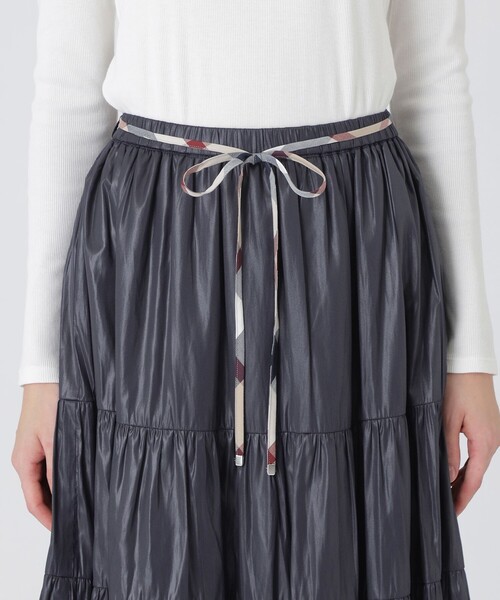 BLUE LABEL CRESTBRIDGE（ブルーレーベルクレストブリッジ）の「ブラングロッシーティアードスカート（スカート・レディース・ライトブルー/ダークネイビー/オレンジ・38/36）」の15枚目の写真