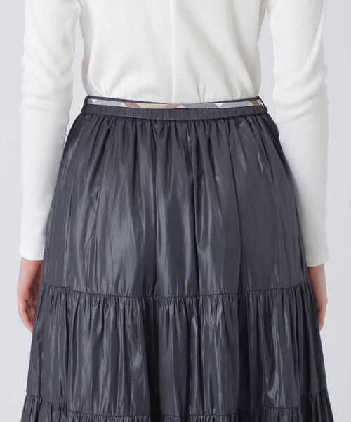 BLUE LABEL CRESTBRIDGE（ブルーレーベルクレストブリッジ）の「ブラングロッシーティアードスカート（スカート・レディース・ライトブルー/ダークネイビー/オレンジ・38/36）」の16枚目の写真