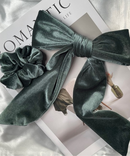 ciite'（シーテ）の「フレンチベロアリボン / シュシュ & リボンセット（シュシュ・レディース・ホワイト/ブラック/ピンク/カーキ/グレー/イエロー/ベージュ/ブルー/グリーン/レッド・FREE）」の6枚目の写真