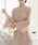 Lace Ladies�i���[�X���f�B�[�X�j�́u�t�F�C�N���C���[�h �^�b�N �v���[�c �^�C�g �����s�[�X�i�h���X�j�v�b�x�[�W��