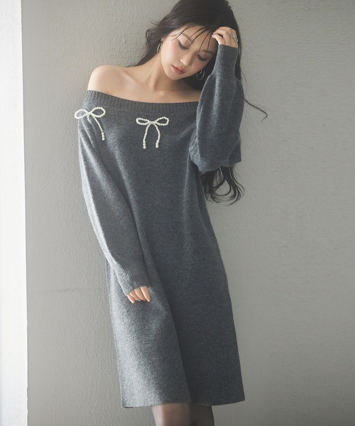 SAISON DE PAPILLON(セゾンドパピヨン)の「2wayネックパールリボンニットワンピース(ワンピース・レディース・チャコール・L/M)」の8枚目の写真