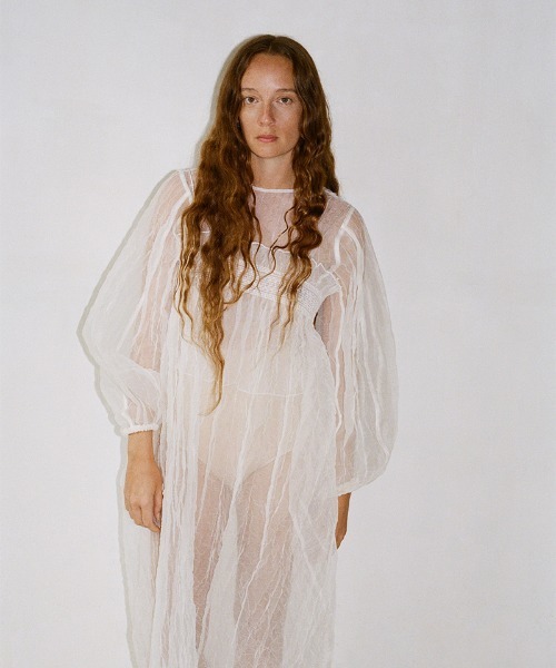 leinwande(ラインヴァンド)の「【leinwande】Recycle Organdy Pleats Dress(ドレス・レディース・アイボリー/ブラック/ベージュ・ONE SIZE)」の6枚目の写真