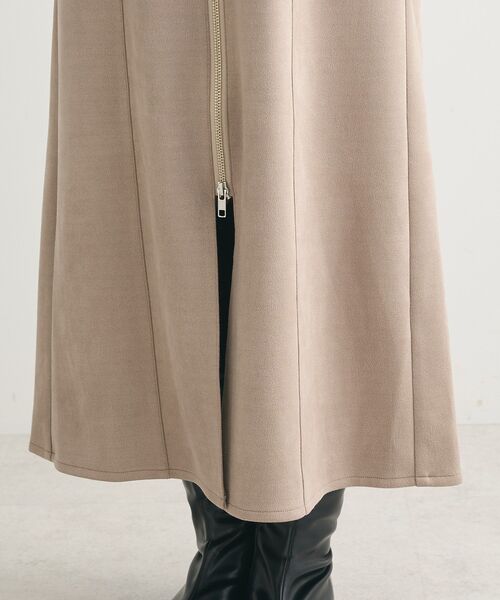 ELENCARE DUE（エレンカーレデュエ）の「・ELENCARE DUE スエードポンチジャンスカ（ジャンパースカート・レディース・チャコールグレー/グレイッシュベージュ/アイボリー/ライトグレー・FREE）」の14枚目の写真