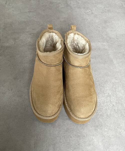 Thevon（ゼボン）の「ショートムートンブーツ（ブーツ・レディース・ブラック/ライトベージュ・M/L）」の17枚目の写真