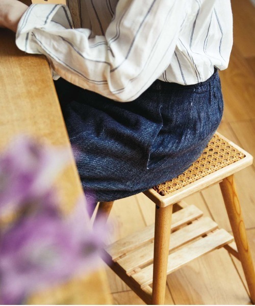 am&be ラタン風透かし編み座面の棚付きスツール(家具)|Kraso(クラソ) am&be ラタン風透かし編み座面の棚付きスツール(家具)|Kraso(クラソ)