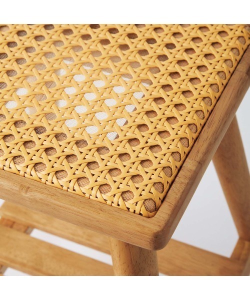 am&be ラタン風透かし編み座面の棚付きスツール(家具)|Kraso(クラソ) am&be ラタン風透かし編み座面の棚付きスツール(家具)|Kraso(クラソ)